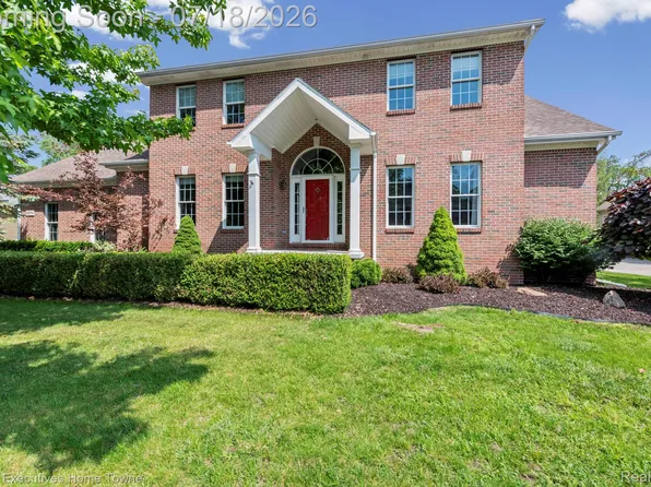 3276 Shorewood Ave, Fort Gratiot, MI 48059