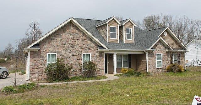 1st image of 696 N Peppercorn Ln