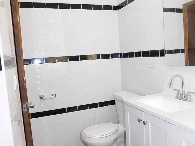 1321 W Touhy Ave #1N — Photo 6