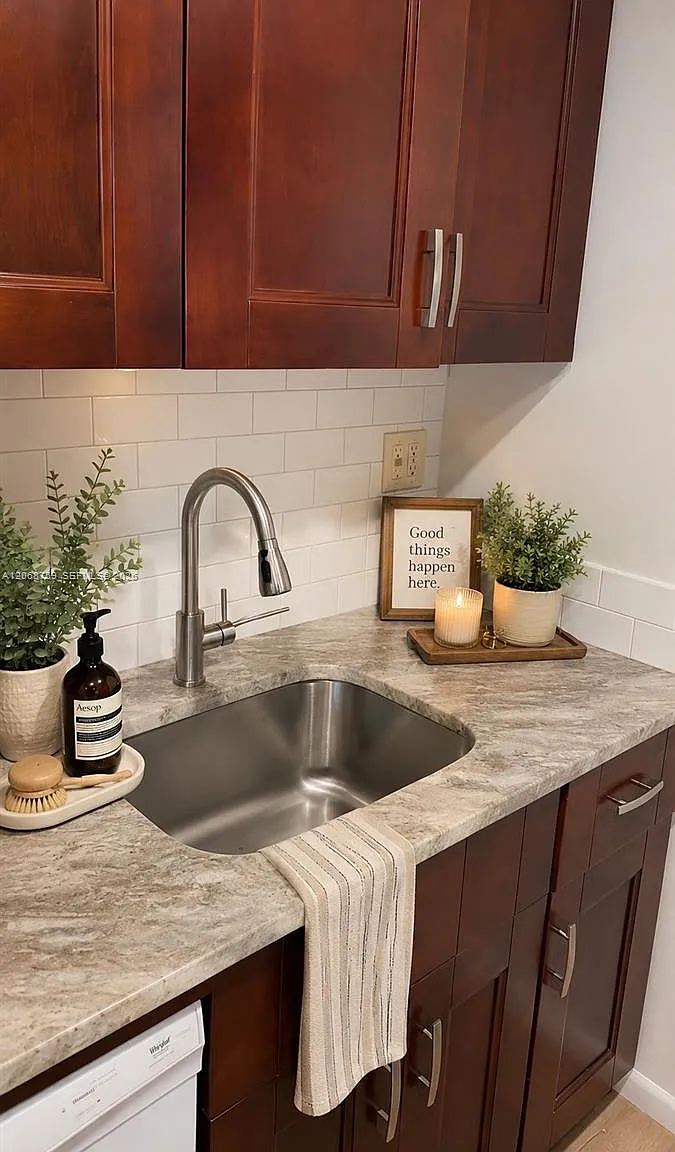 Ramblewood East Condo — Photo 3