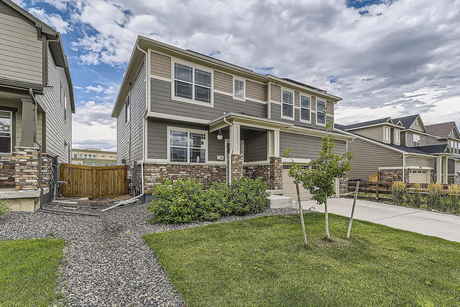 17457 Springfield Dr — Photo 2