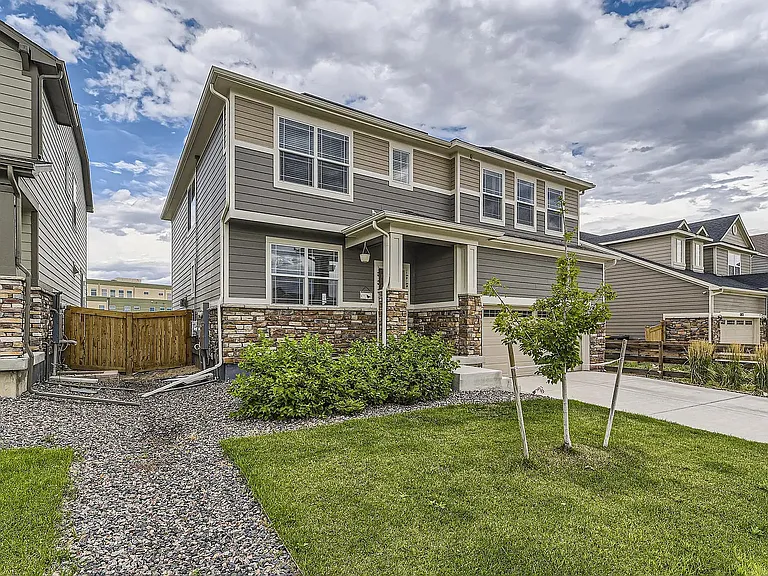 17457 Springfield Dr — Photo 2