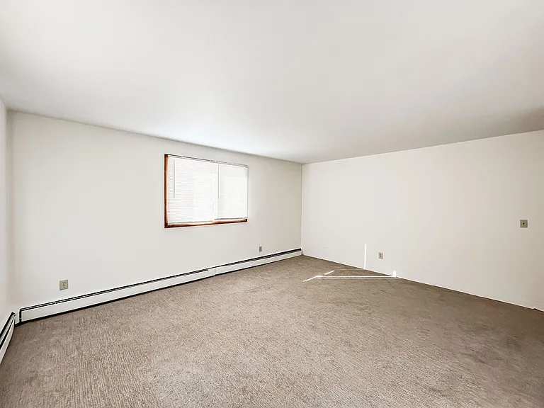 2712 Pillsbury Ave S — Photo 5