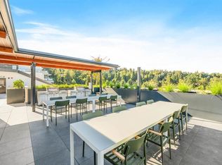 125 Albert St #413, Pt Moody, BC V3H2M5