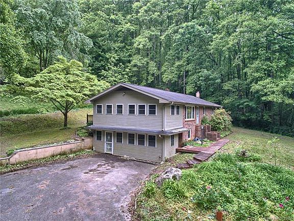 2nd image of 2448 Bonaire Dr