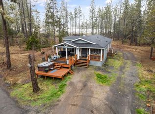 124 Buck Canyon Rd, Cave Junction, OR 97523