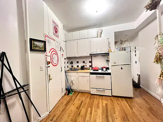Rented by Nolita Group | media 7