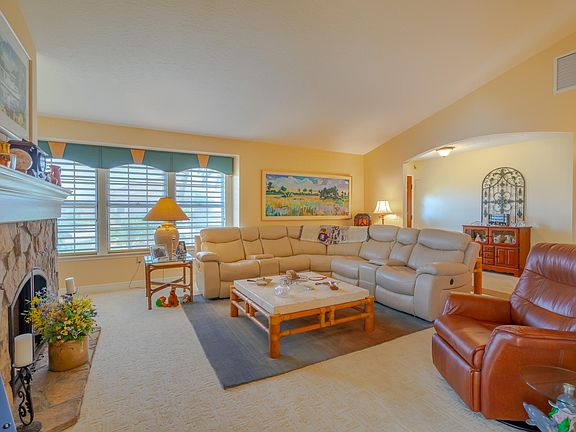 5th image of 210 Cordoba Ct