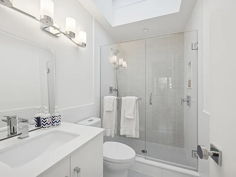3 Southwood Ln — Photo 13