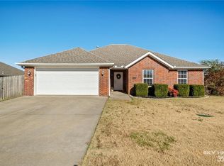 330 Chip Dr, Springdale, AR 72764