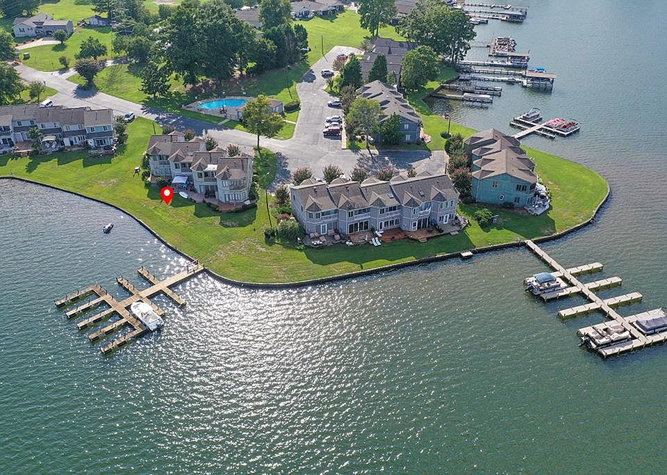 1st image of 122 Lake Ridge Dr