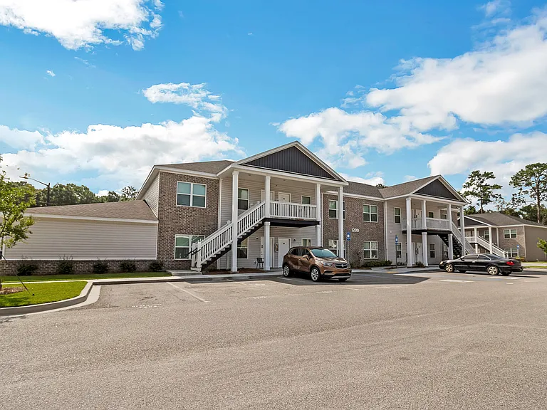 Hickory Grove — Photo 21