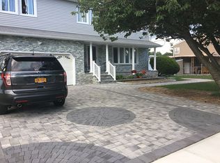 35 Williams Ave, Amityville, NY
