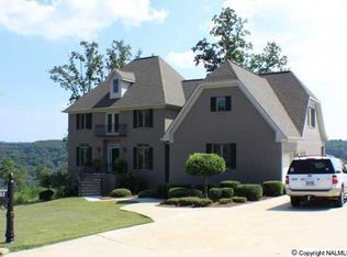 452 Ridgefield Cir, Guntersville, AL 35976
