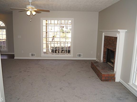 4th image of 224 Shelby Ln