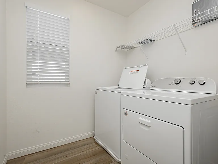 9108 Vesey Ave — Photo 24