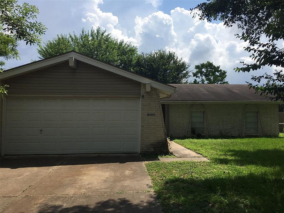 1st image of 23906 Nomini Hall Ln