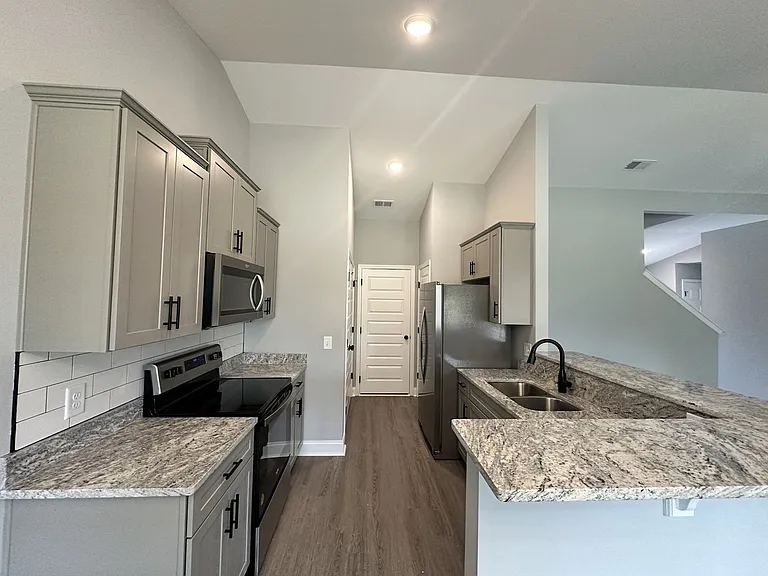1020 Addler Dr — Photo 8