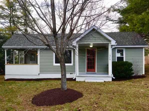 1970 Mountain Pass Rd, Troutville, VA 24175