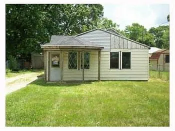 3807 Burchfield Dr photo 1