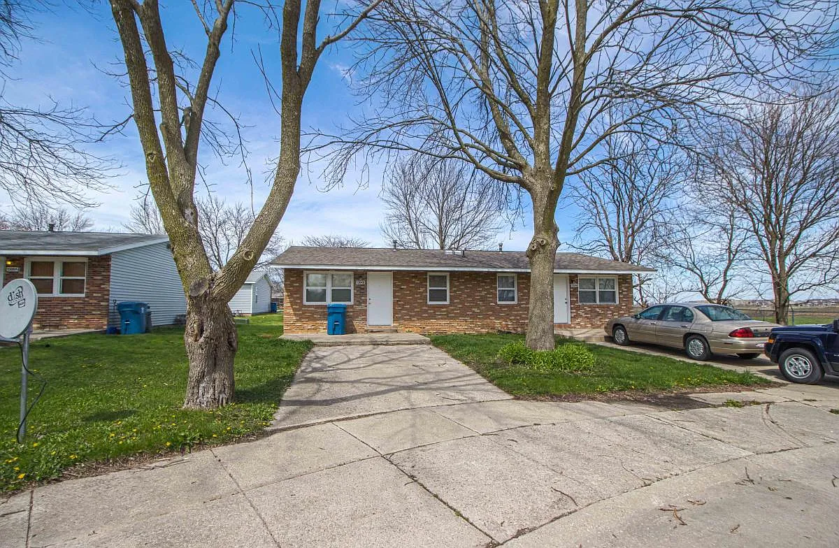 1304B Hanover Dr photo 1