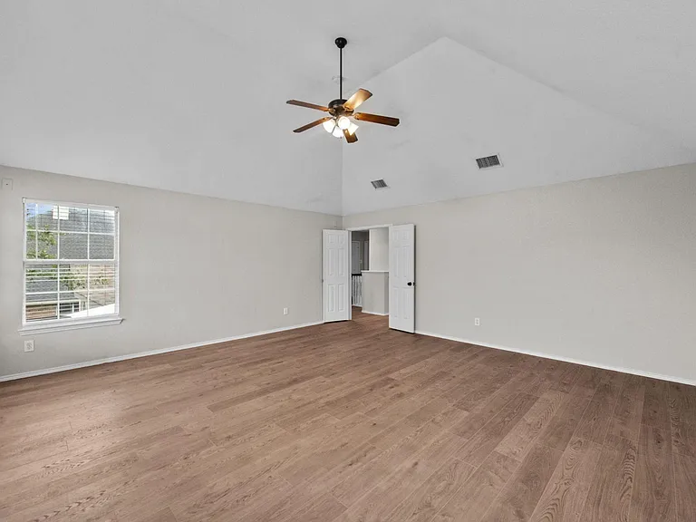2421 Kittyhawk Dr — Photo 24