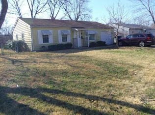 911 Saint Matthew Dr, Cahokia, IL