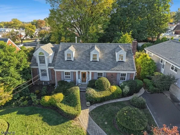85 Chelsea Rd, Clifton City, NJ 07012