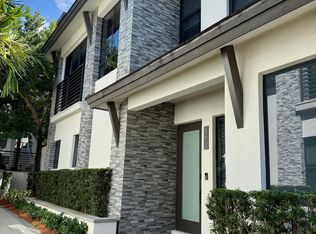 8273 NW 47th Ter, Doral, FL 33166