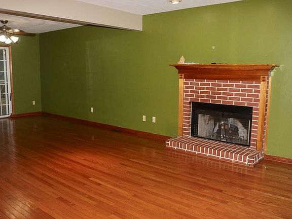 3rd image of 33 Beech Ave