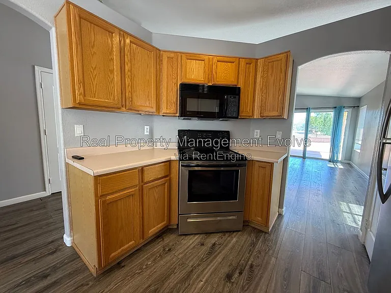 6246 W Blackhawk Dr — Photo 8