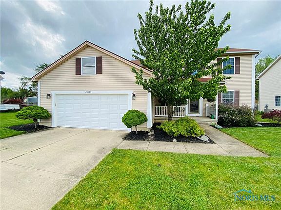 4th image of 28103 Blue Grass Dr
