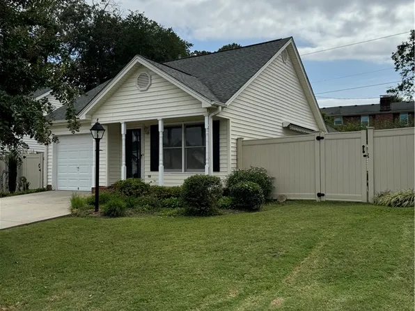 212 Londonberry Dr, Anderson, SC 29621