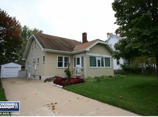 1106 Crooks St, Green Bay, WI 54301