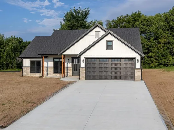 14114 Timber Ct, Helena, MO 64459