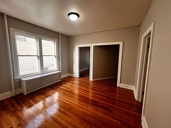 5th image of 93 Homestead Ave Floor 1