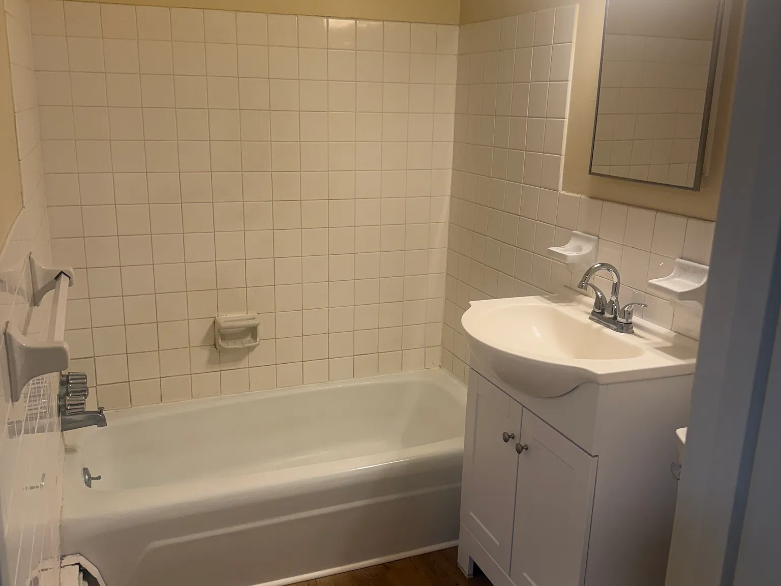 1 bed, $1,300 — Photo 1