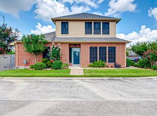 1734 Village Townhome Dr, Pasadena, TX 77504