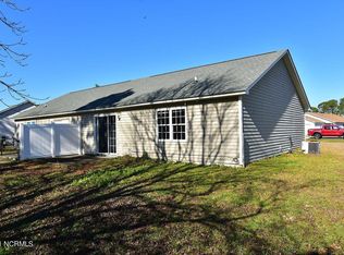 114 Charlton Rd #114, Hubert, NC 28539