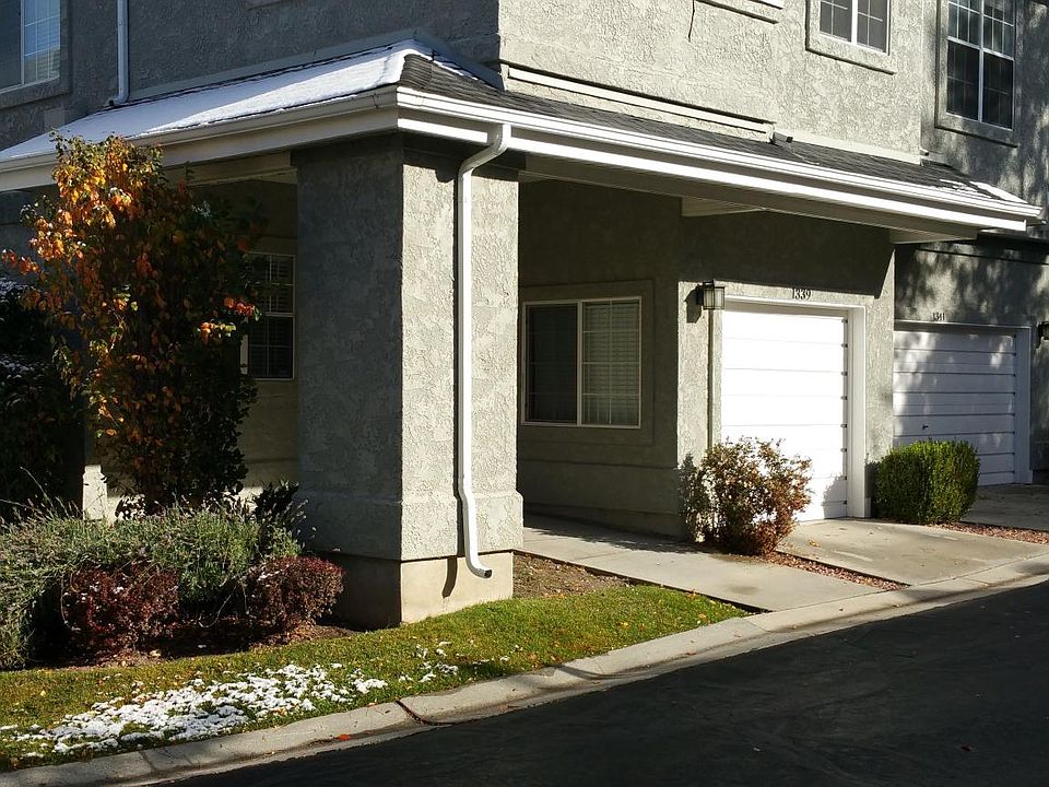 Exterior View of Unit
