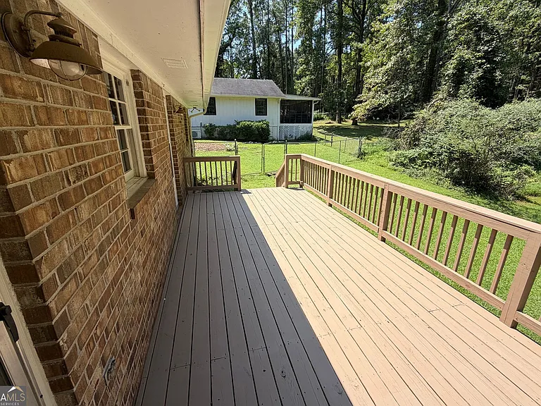 310 Sharon Dr — Photo 21