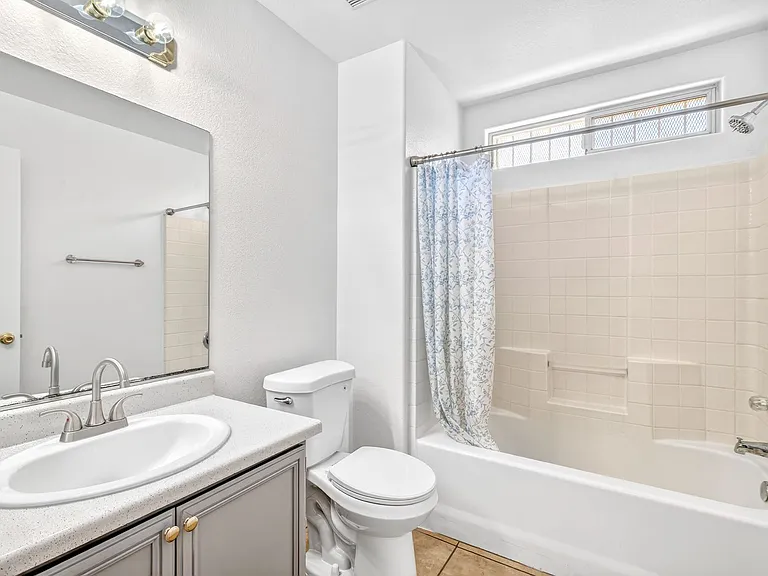 5683 Halvern Ave — Photo 10