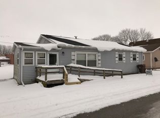 206 N Greenberry St, Sweetser, IN 46987