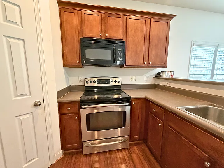 2541 Spring Oaks Way — Photo 16