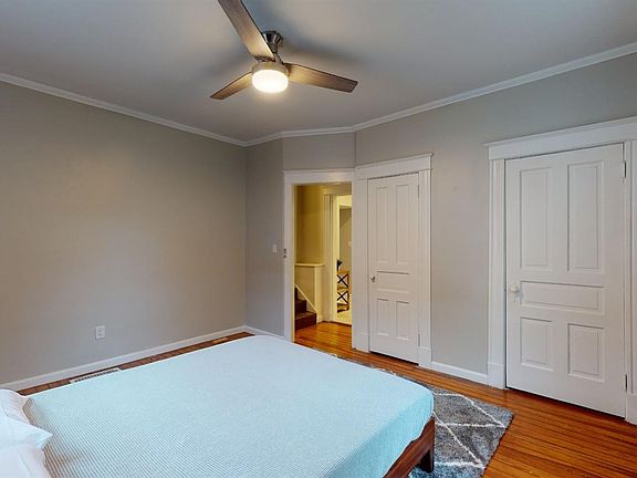 3rd image of 18 Hereford St