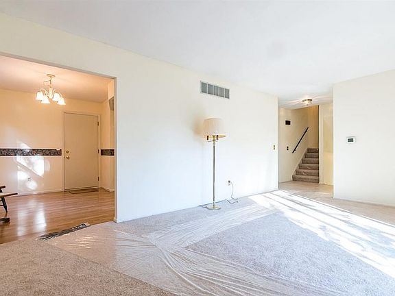 5th image of 52172 Wembley Dr