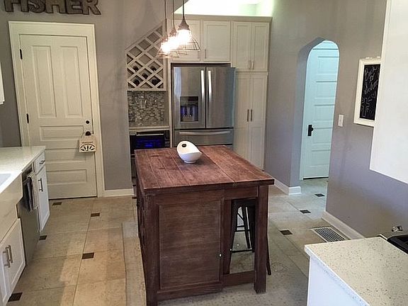 5th image of 1066 Lake Dr SE