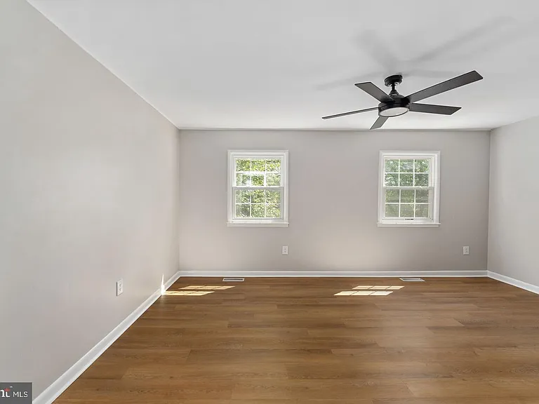 14843 Emberdale Dr — Photo 12