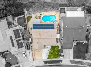 414 Mariposa Dr, Corona, CA 92879