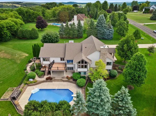 S25W29272 Cambrian RIDGE, Waukesha, WI 53188
